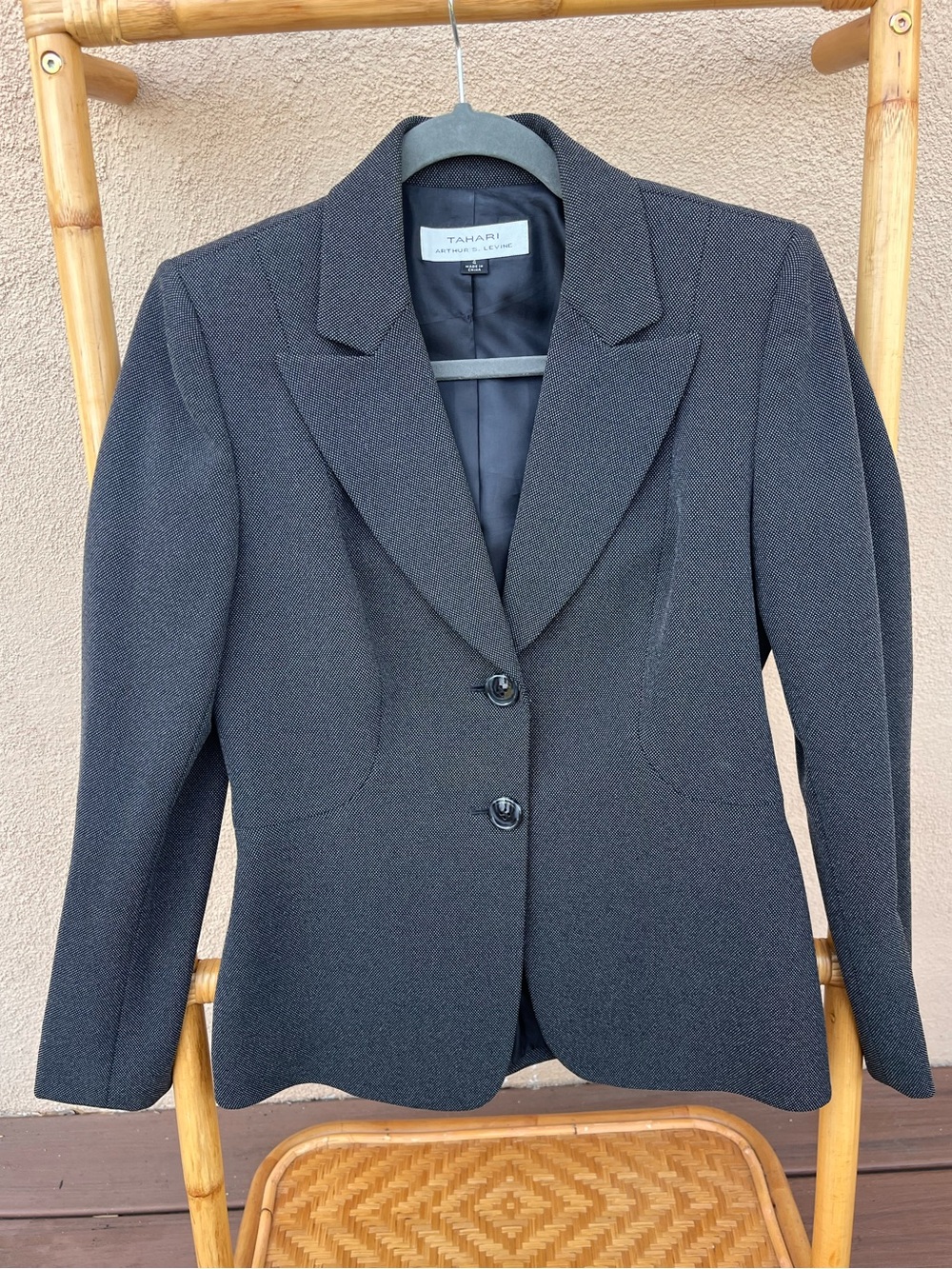 2 piece suit - Tahari Arthur S. Levine - Size 4 (US) / 8 (UK